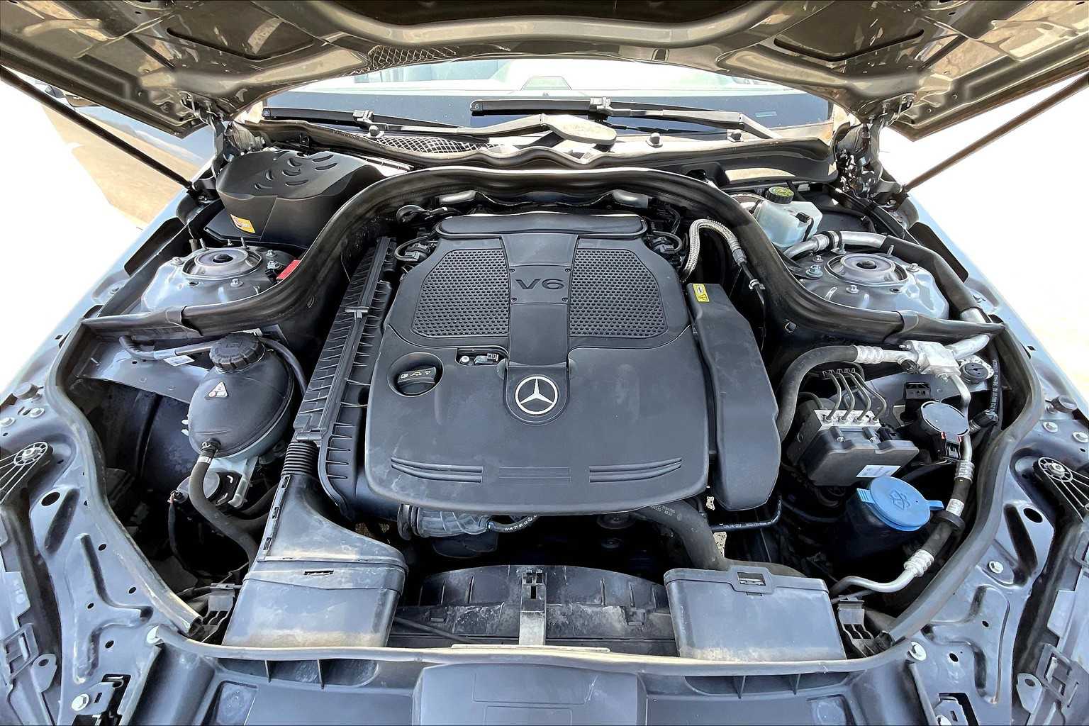 2014 Mercedes Benz E 350 photo 27