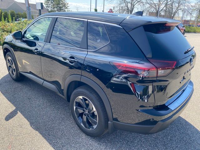 2026 Nissan Rogue SV photo 5