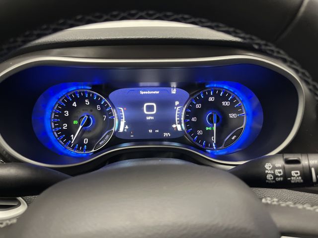 2026 Chrysler Pacifica photo 15