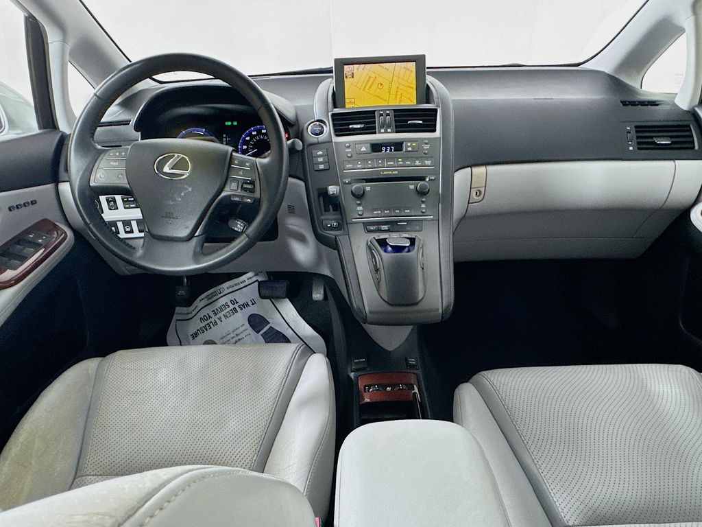2010 Lexus HS 250h photo 24