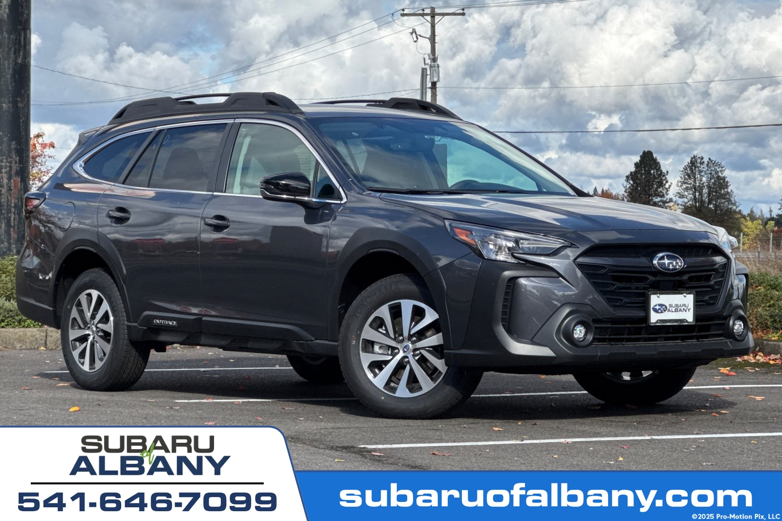 2025 Subaru Outback Premium's photo