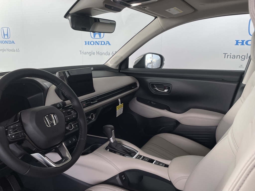 2026 Honda HR-V EX-L photo 12
