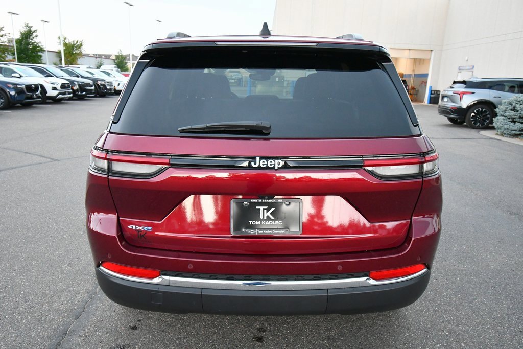 2024 Jeep Cherokee Limited 4xe photo 4
