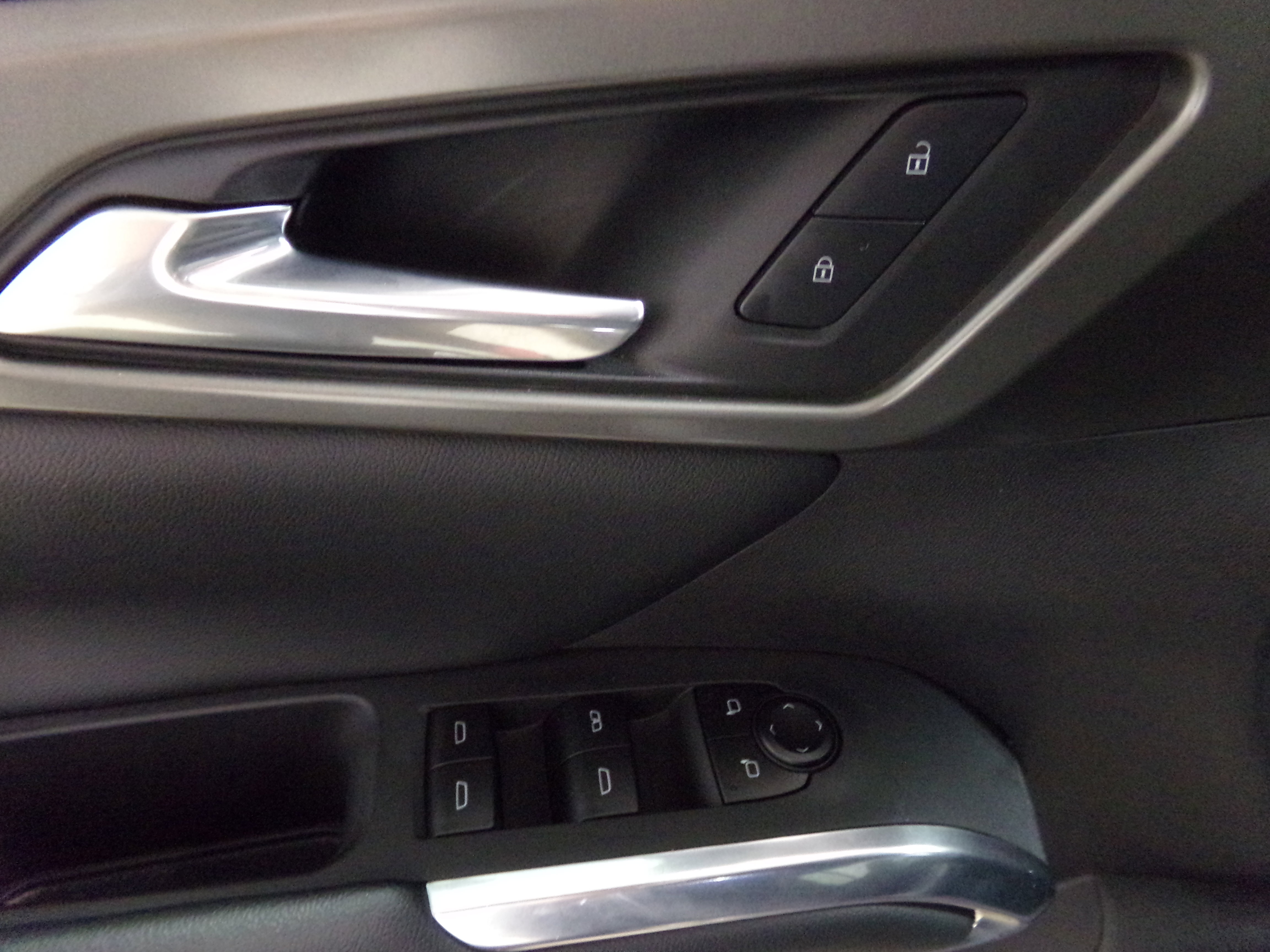 2025 Chevrolet Traverse photo 10