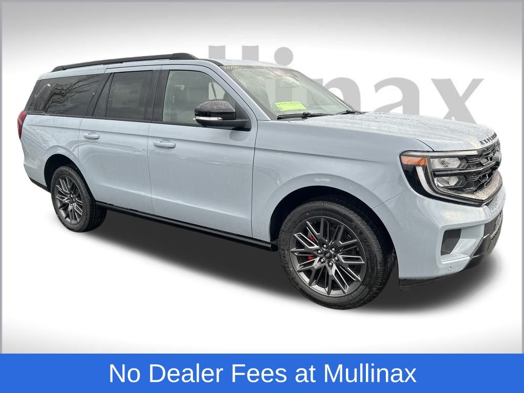 2025 Ford Expedition Platinum's photo
