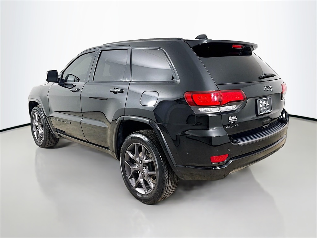 2021 Jeep Grand Cherokee Anniversary Edition photo 3