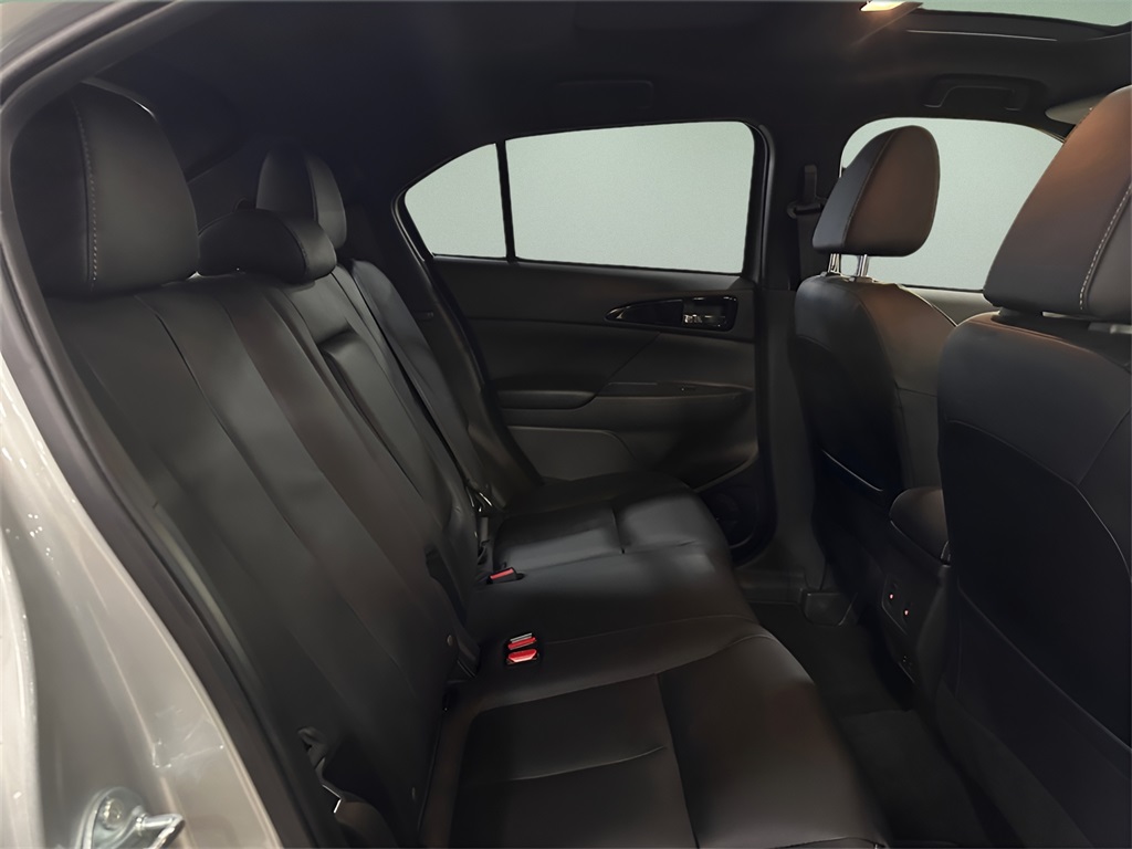 2025 Mitsubishi Eclipse Cross SEL photo 23