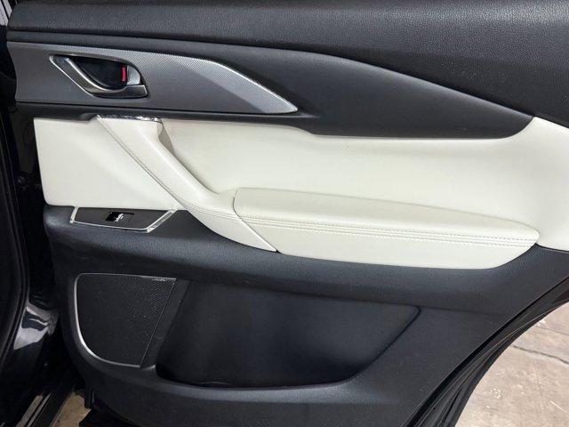 2022 Mazda CX-9 Signature photo 17