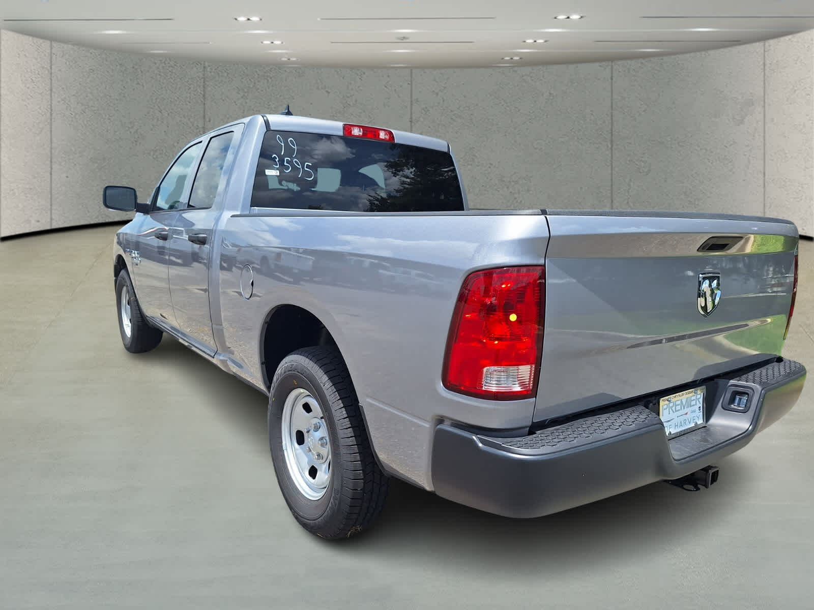 2024 Ram 1500 Classic Tradesman photo 3