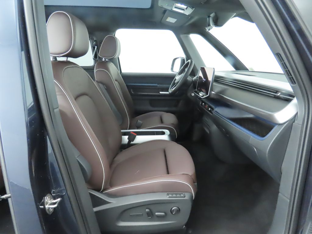2025 Volkswagen ID. Buzz Pro Plus photo 21