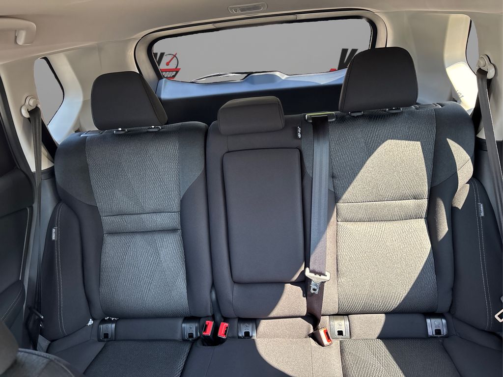2026 Nissan Rogue SV photo 16