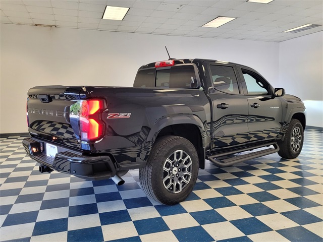 2024 Chevrolet Colorado Z71 photo 9