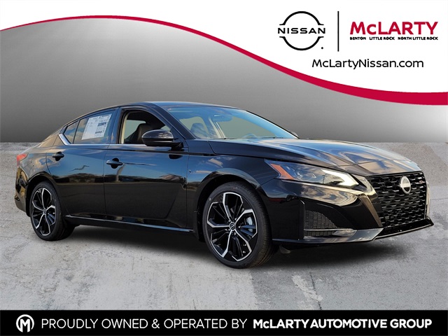 2025 Nissan Altima SR's photo