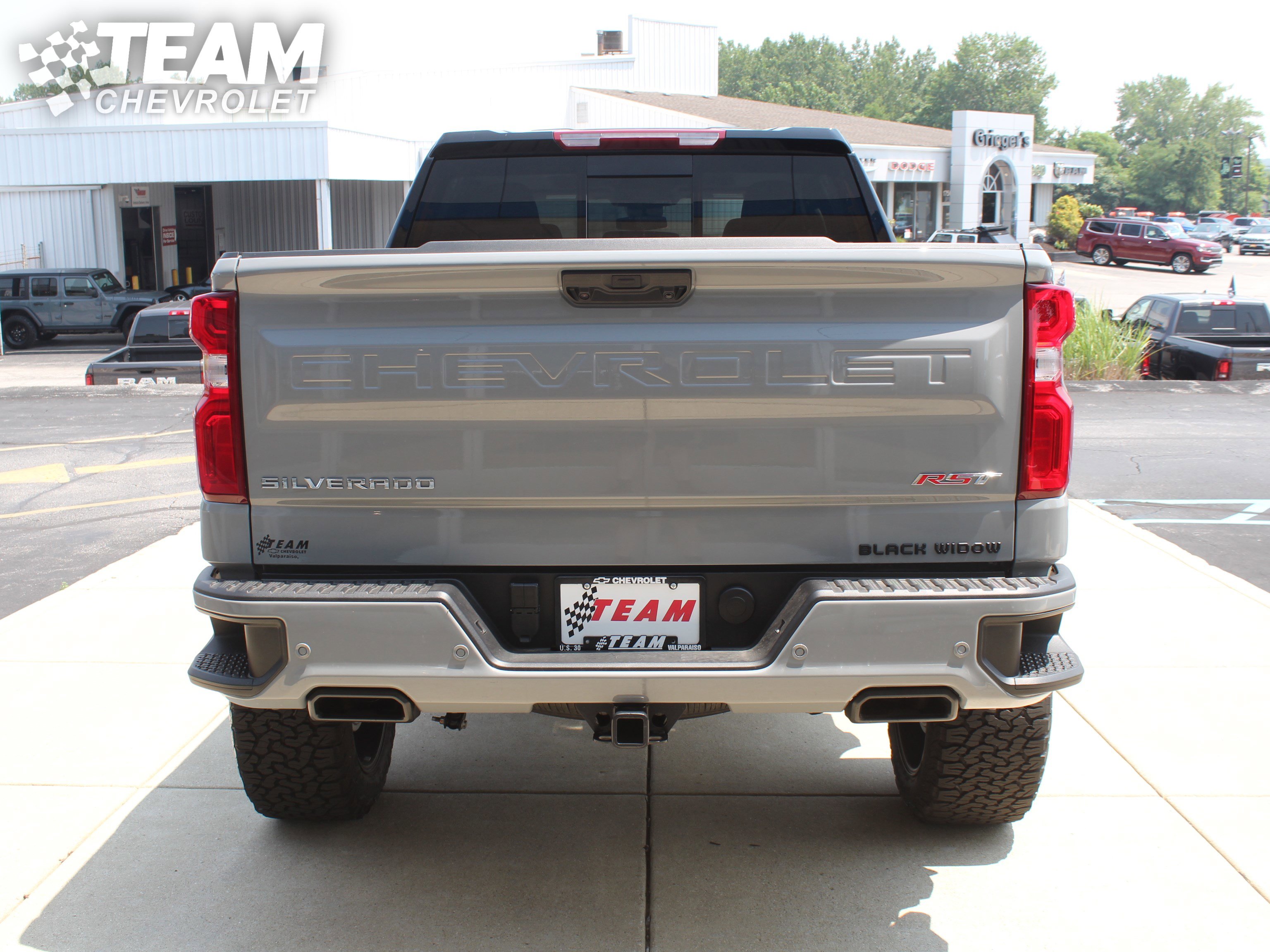 2025 Chevrolet Silverado 1500 RST photo 3