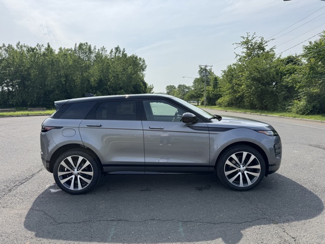 2026 Land Rover Range Rover Evoque Dynamic SE photo 6