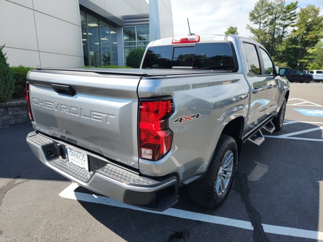 2023 Chevrolet Colorado LT photo 3