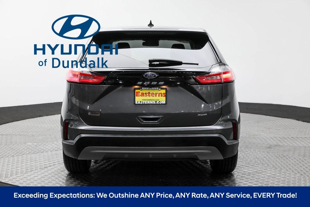 2022 Ford Edge SEL photo 4