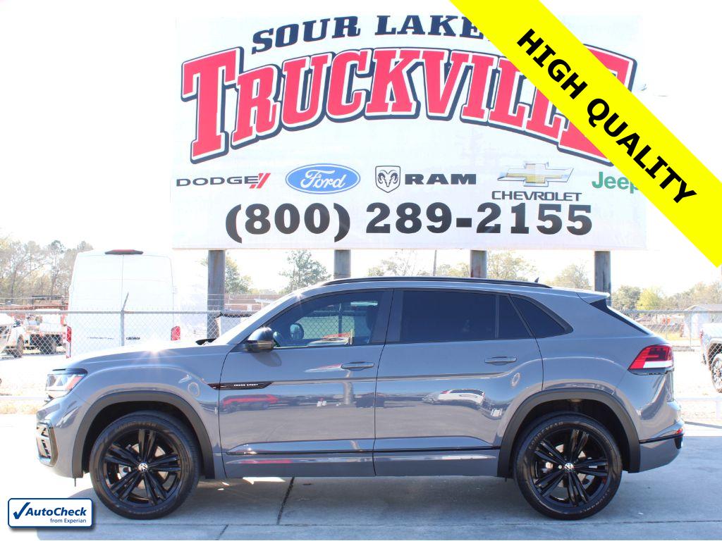 2023 Volkswagen Atlas Cross Sport SEL R-Line Black's photo