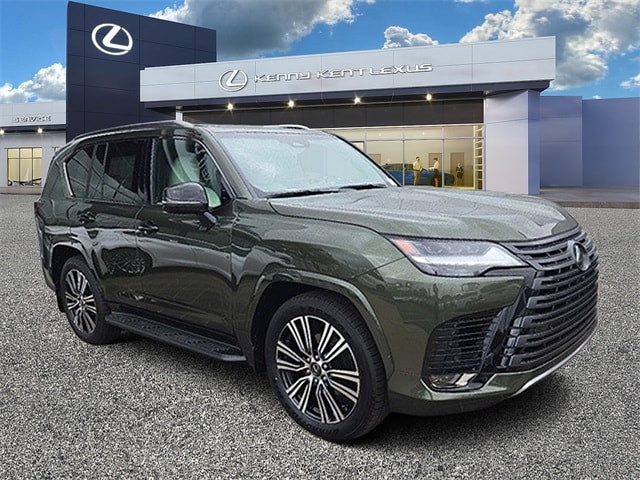 2025 Lexus LX Luxury's photo