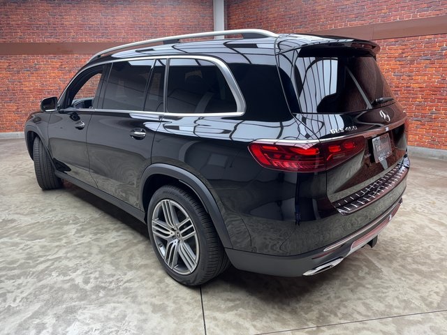 2025 Mercedes Benz GLS 450 4MATIC photo 3