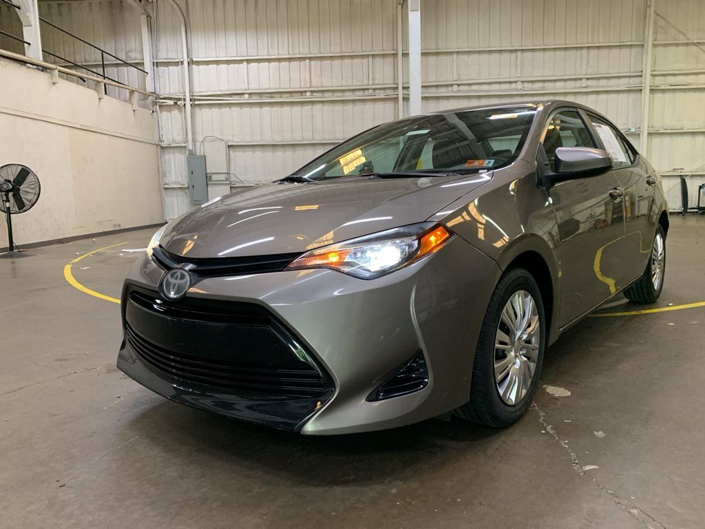 Used 2019 Toyota Corolla LE with VIN 2T1BURHE6KC132545 for sale in Charleston, WV