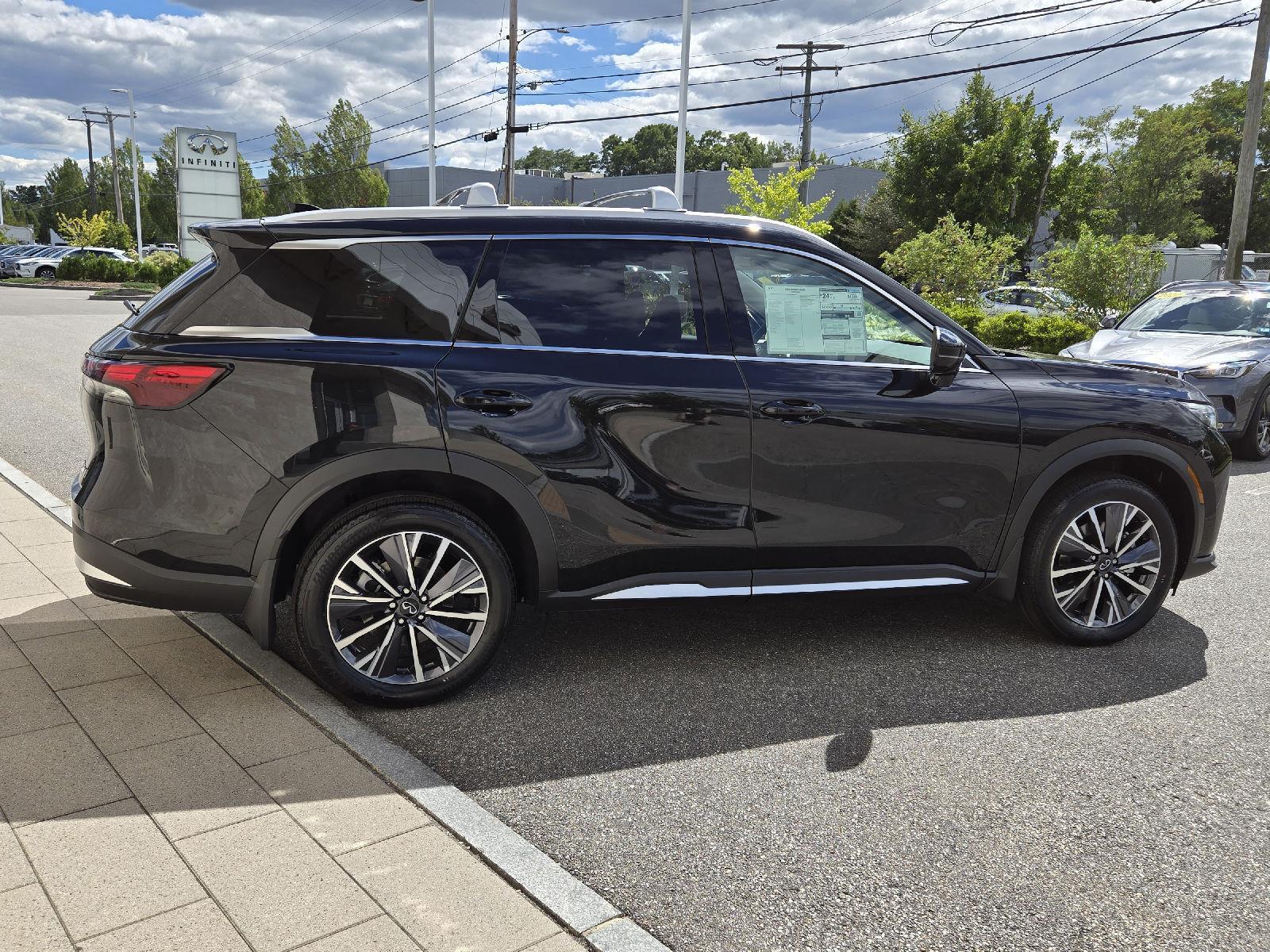 2026 Infiniti QX60 Luxe AWD photo 12