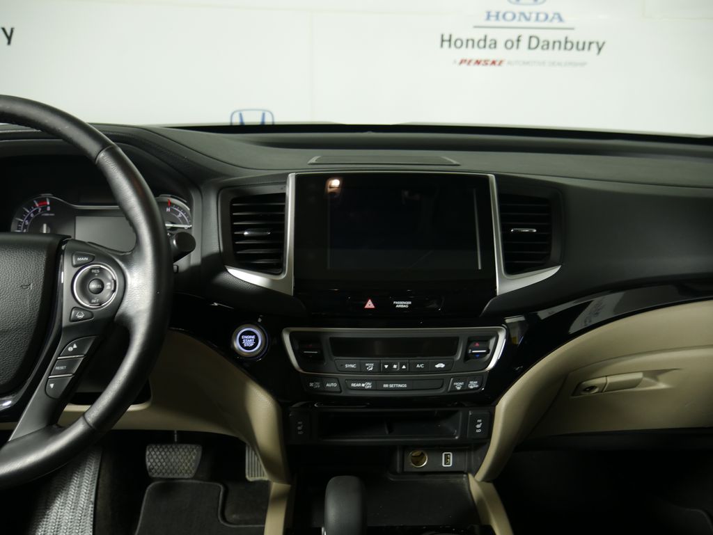 2019 Honda Ridgeline RTL-E photo 13