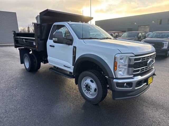 2024 Ford F-550 photo 2