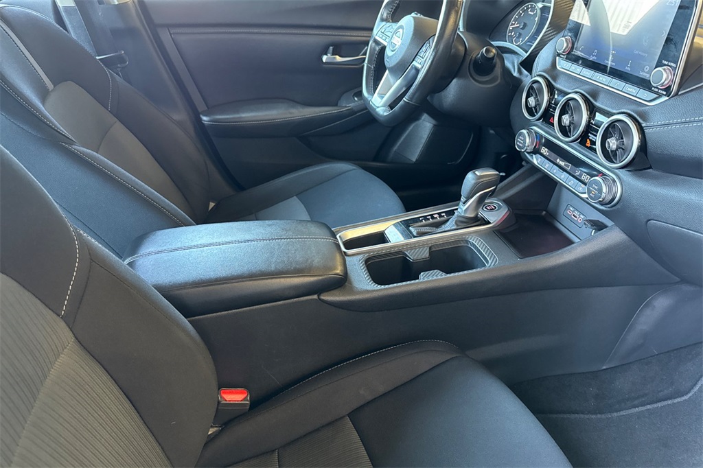 2021 Nissan Sentra SV photo 16