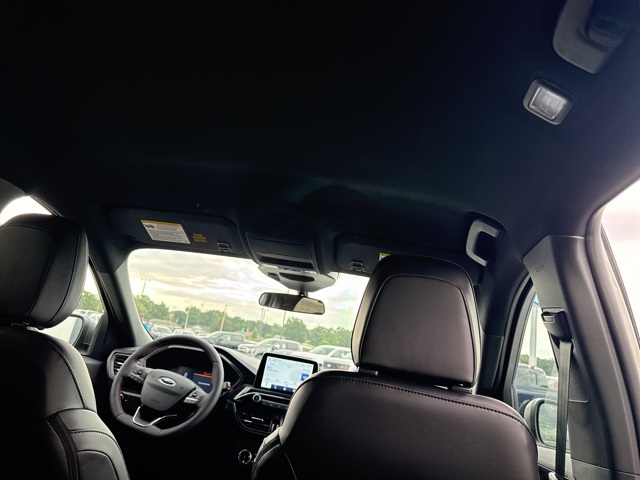 2025 Ford Escape ST-Line photo 29