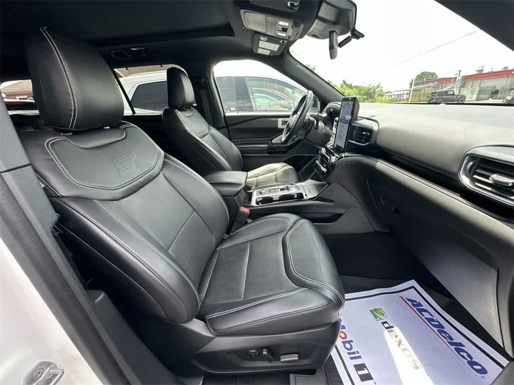 2022 Ford Explorer ST photo 25