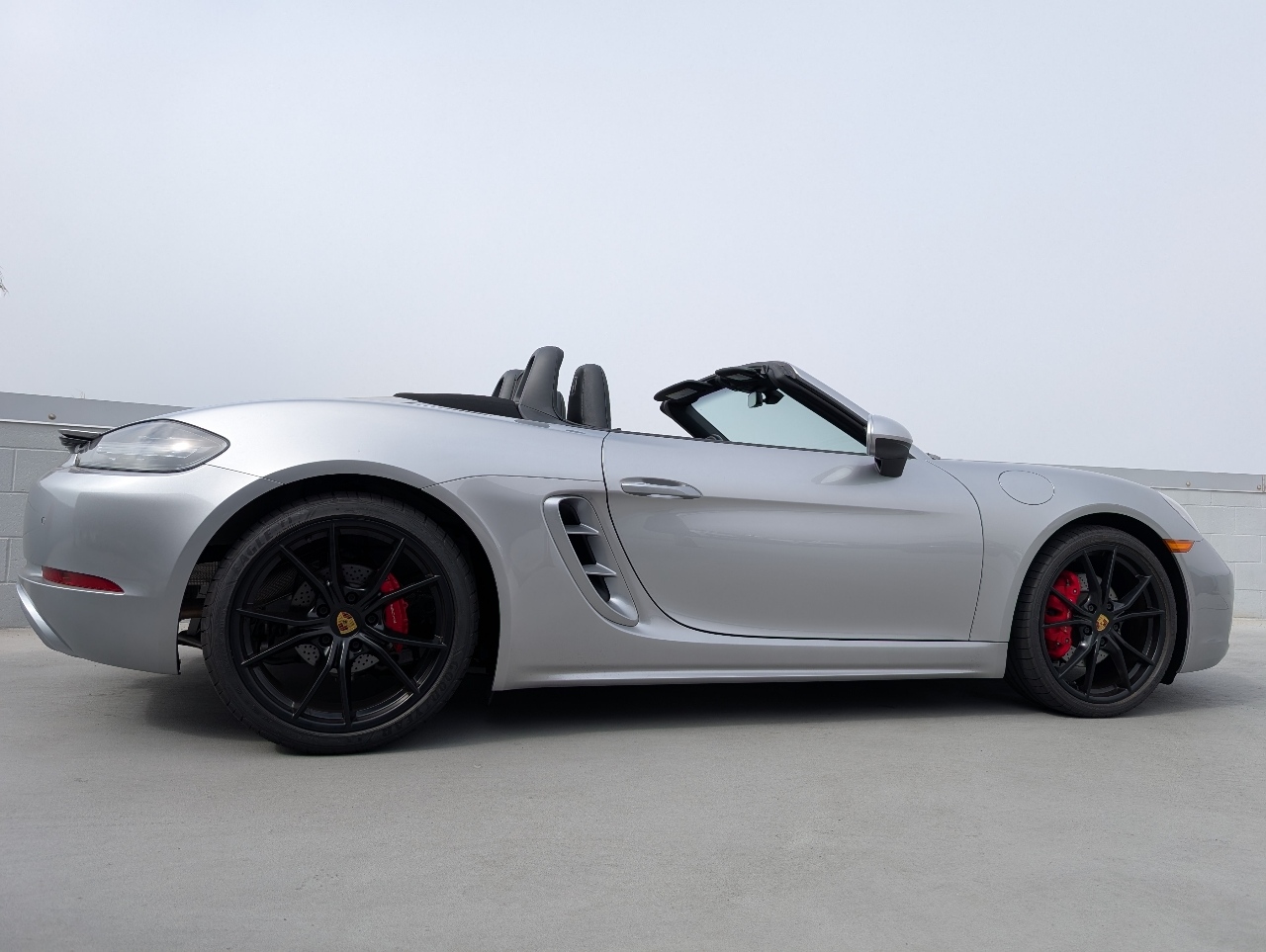 2019 Porsche Boxster S photo 23