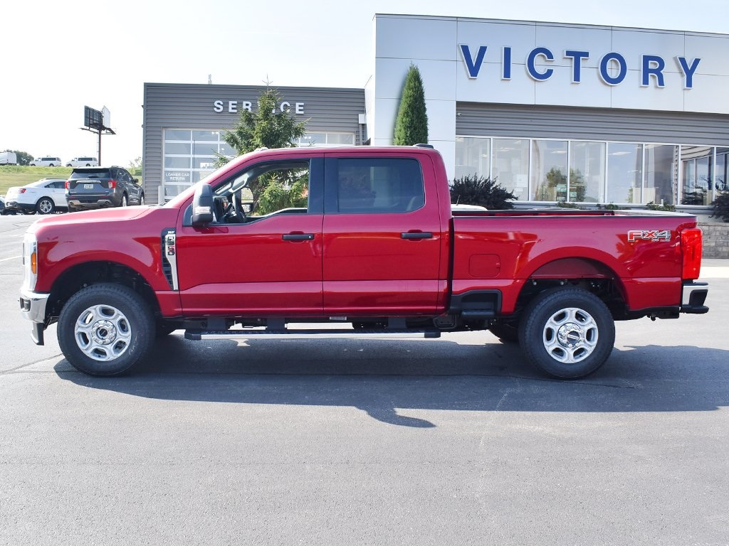 2026 Ford F-350 XLT photo 2
