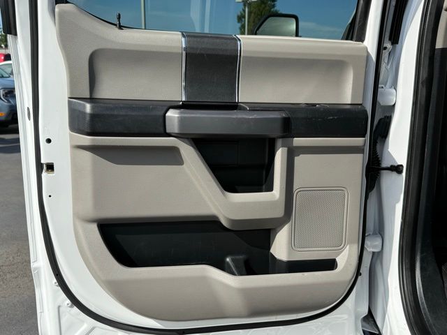 2021 Ford F-350 XLT photo 30