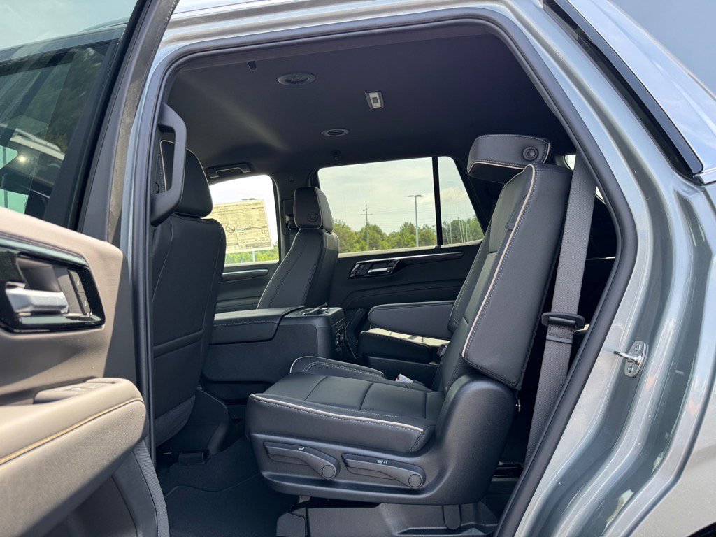 2025 Chevrolet Tahoe Premier photo 8