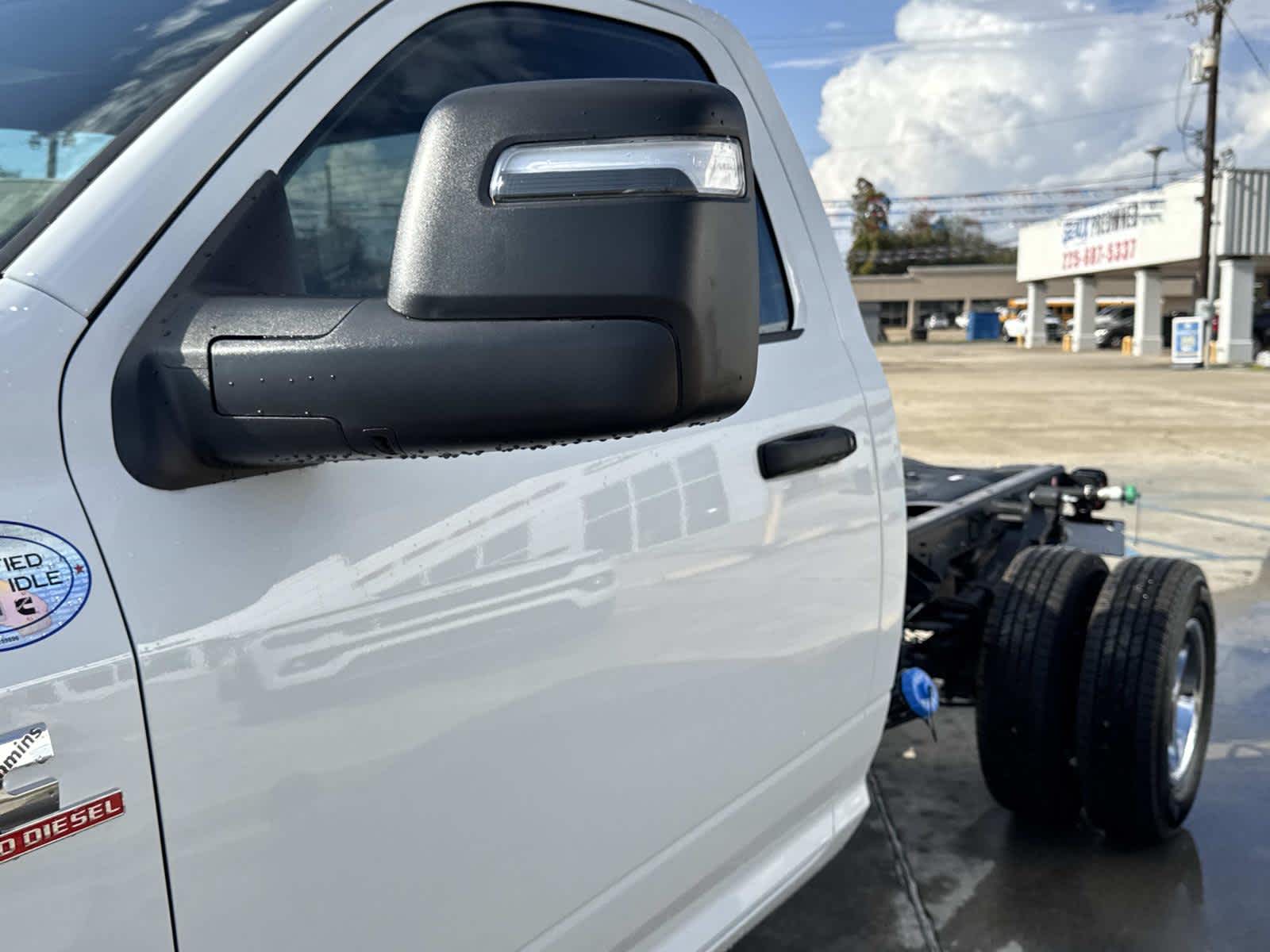 2026 Ram 3500 Tradesman photo 4