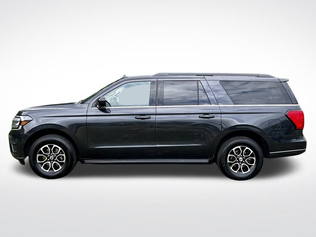 2024 Ford Expedition MAX XLT photo 2