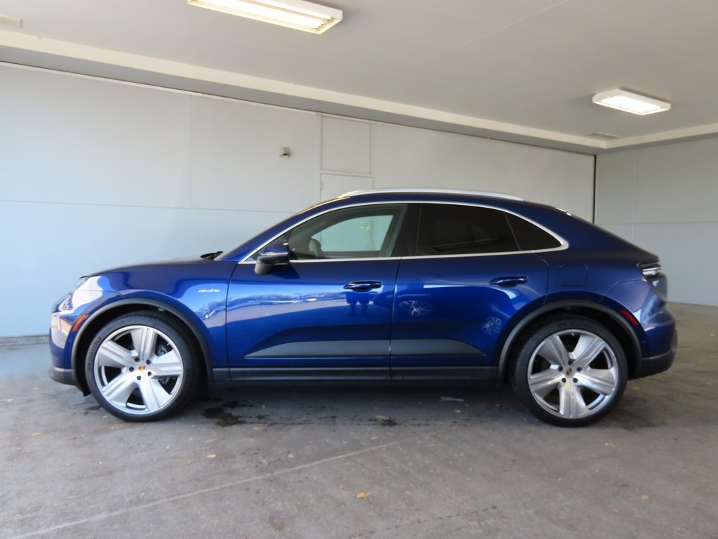 2024 Porsche Macan Electric 4 photo 2