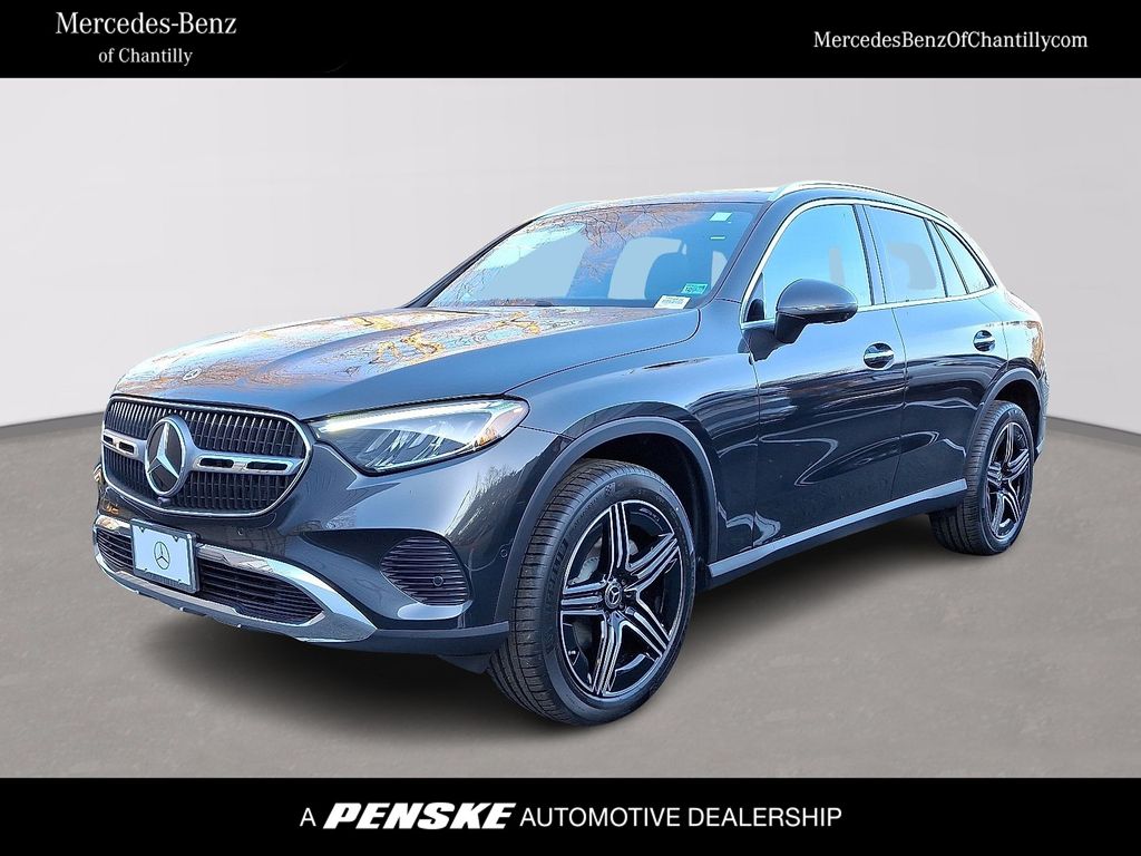 2026 Mercedes-Benz GLC Base's photo