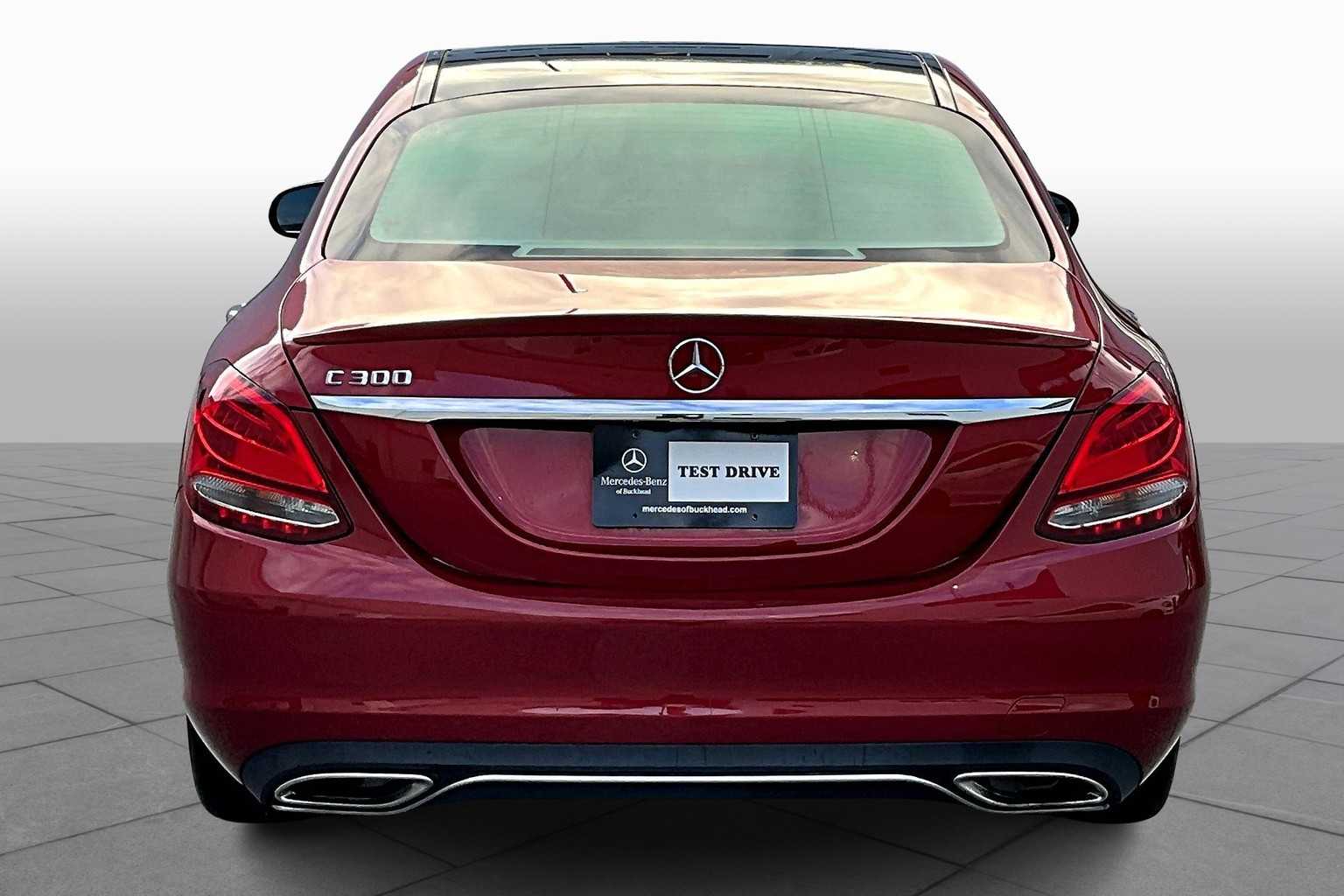 2016 Mercedes Benz C 300 Luxury photo 4