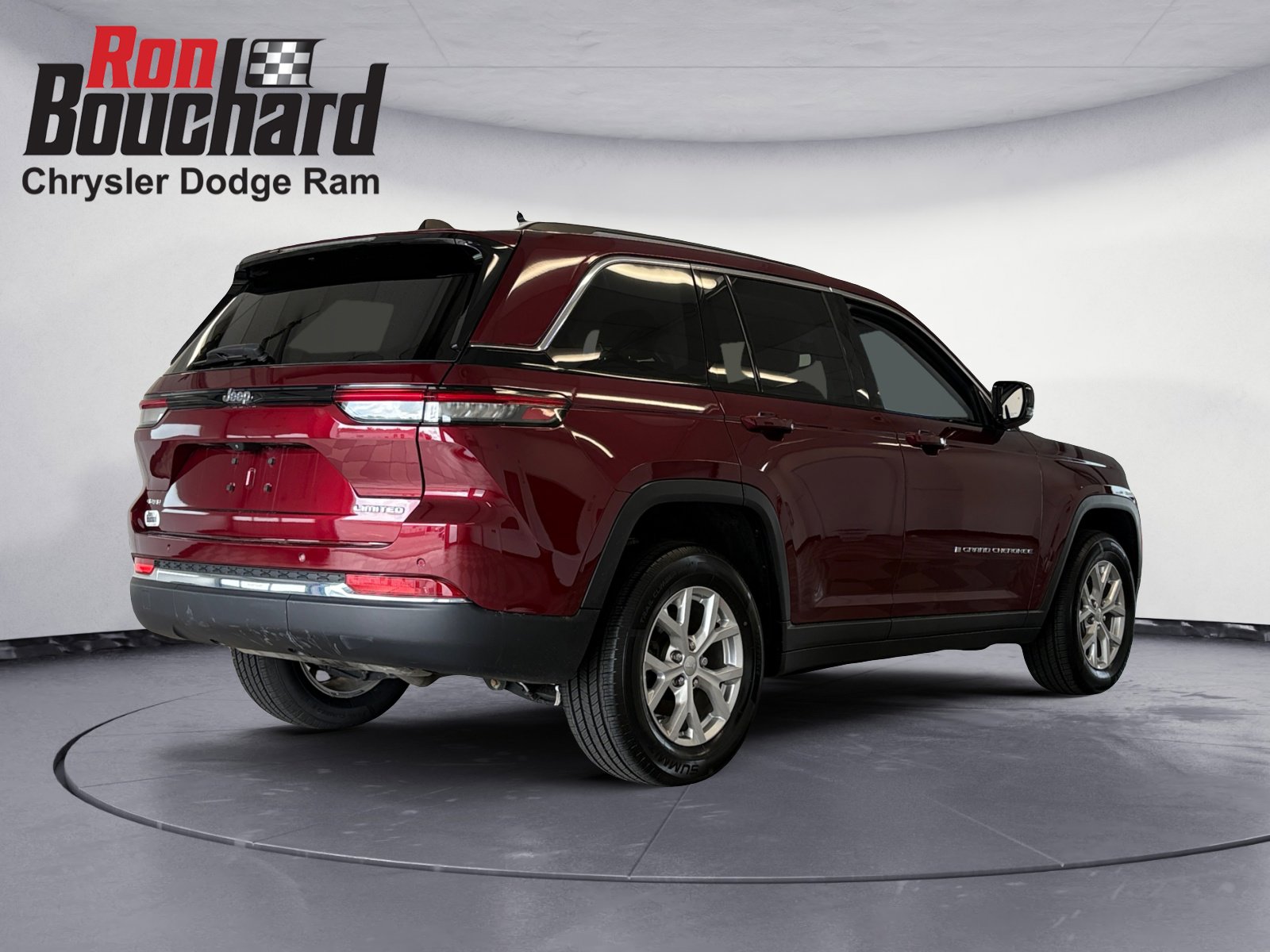 2023 Jeep Grand Cherokee Limited photo 2