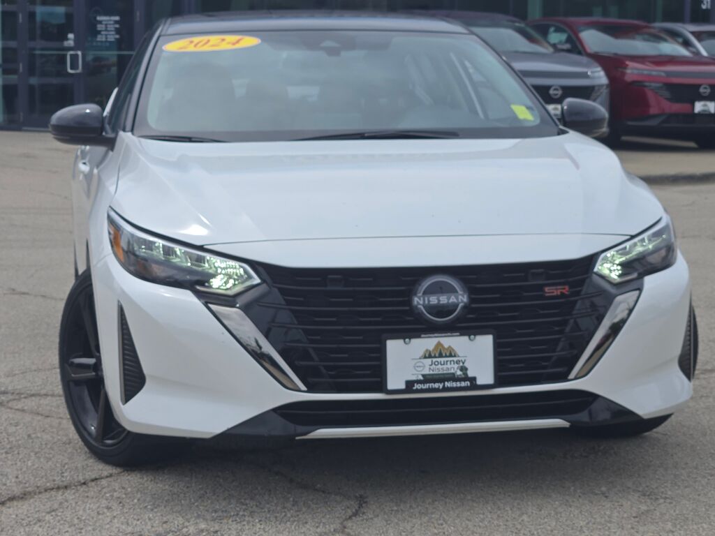 2024 Nissan Sentra SR photo 3