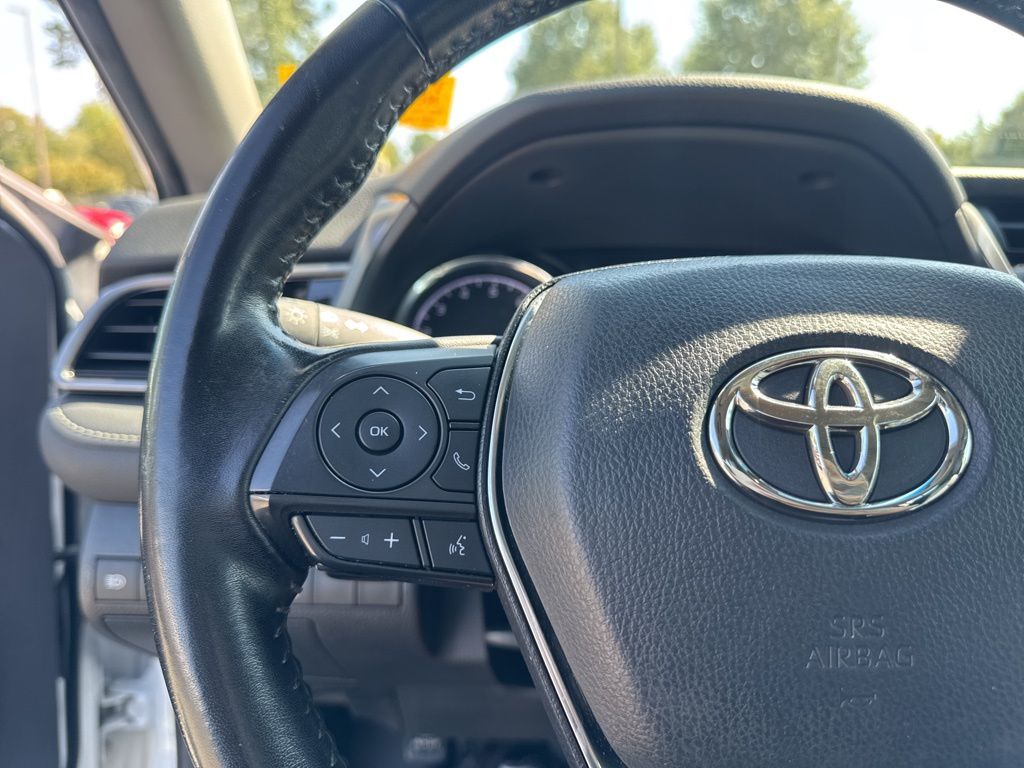 2019 Toyota Camry SE photo 24