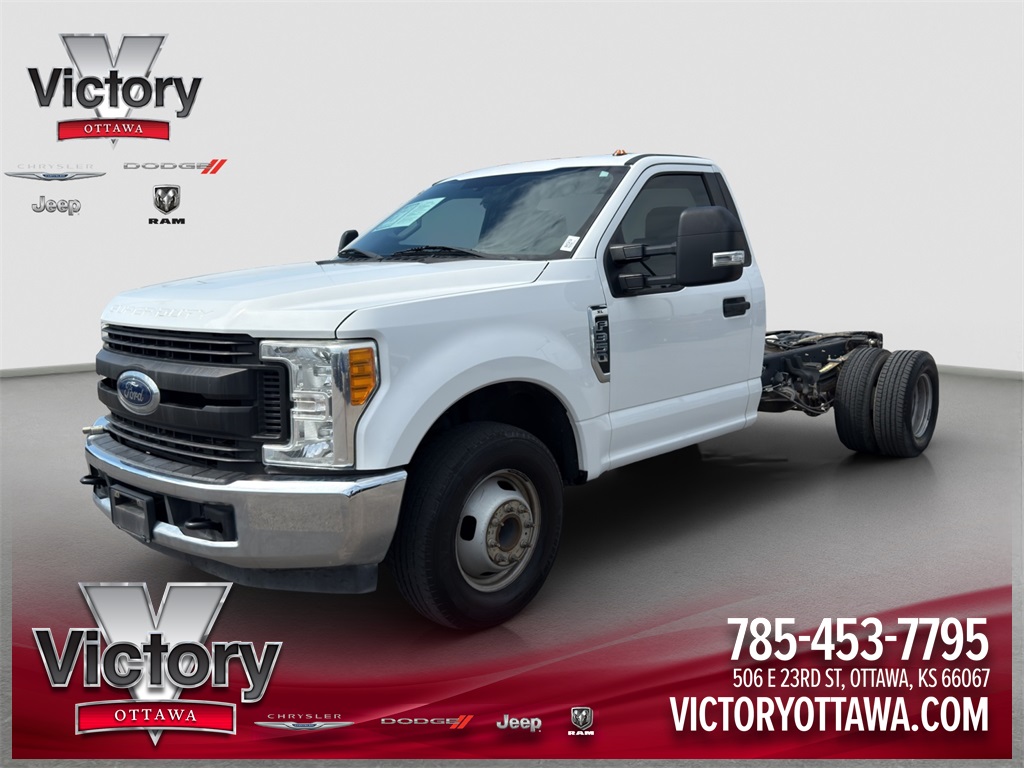 2017 Ford F-350 Super Duty Chassis Cab