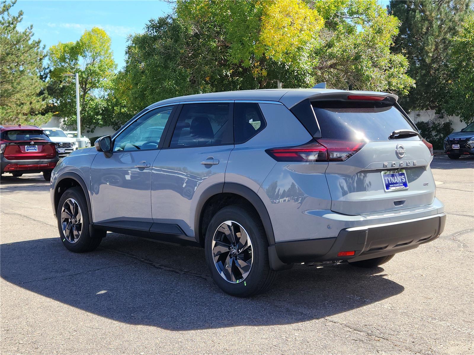 2026 Nissan Rogue SV photo 3