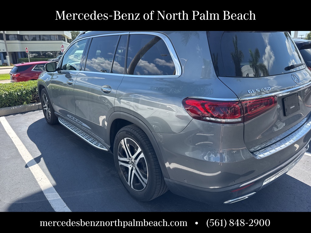 2023 Mercedes Benz GLS 450 4MATIC photo 4