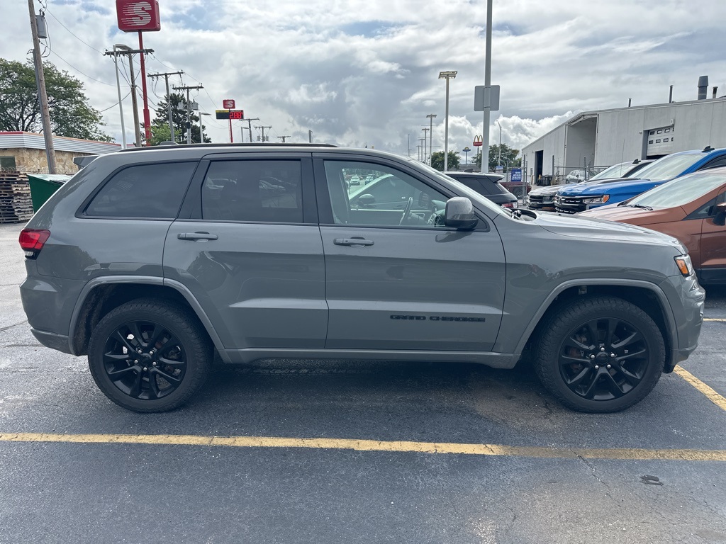 2020 Jeep Grand Cherokee Altitude photo 6