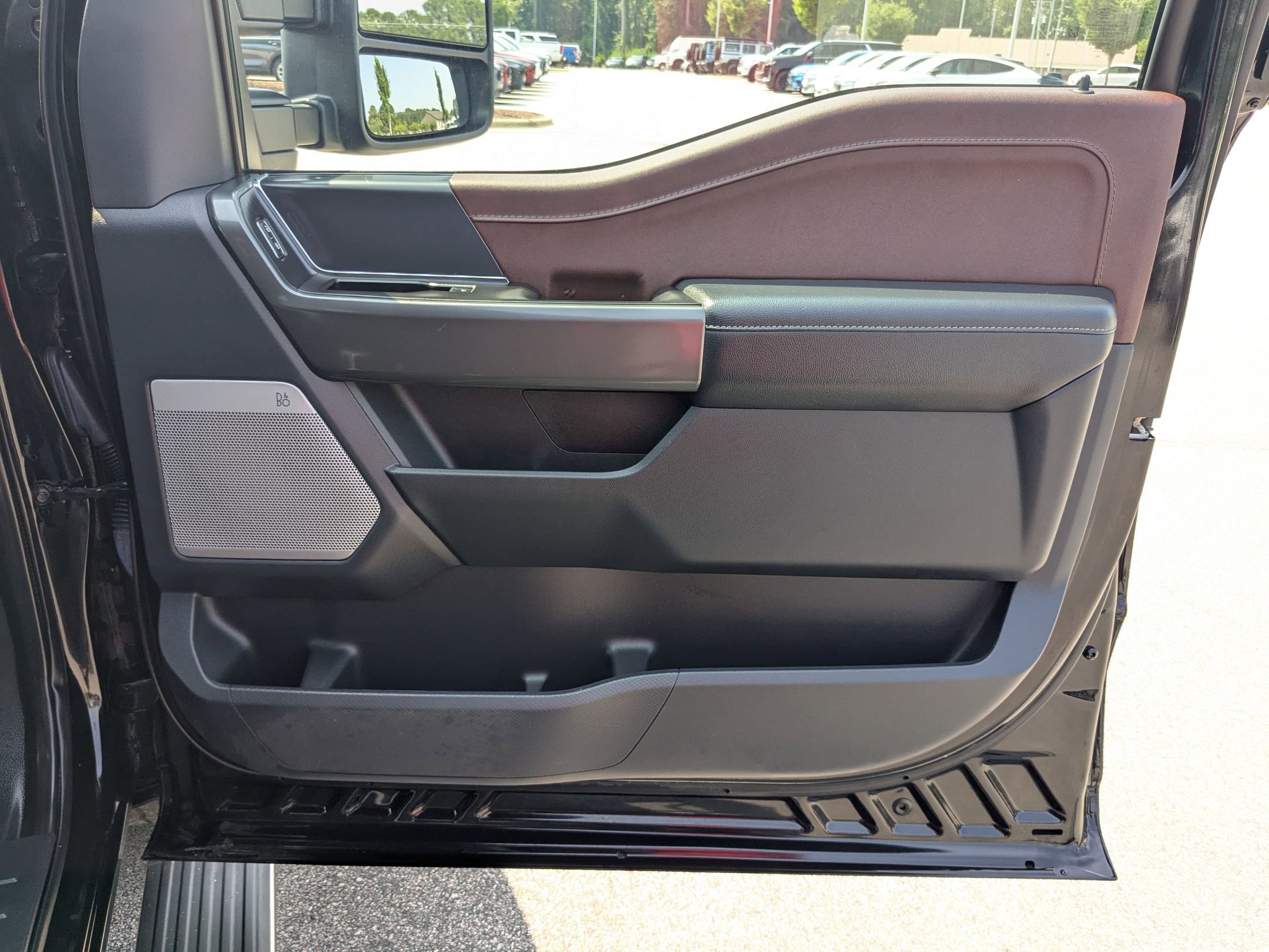 2023 Ford F-150 Lariat photo 36