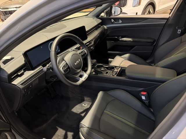 2026 Kia K5 GT photo 9