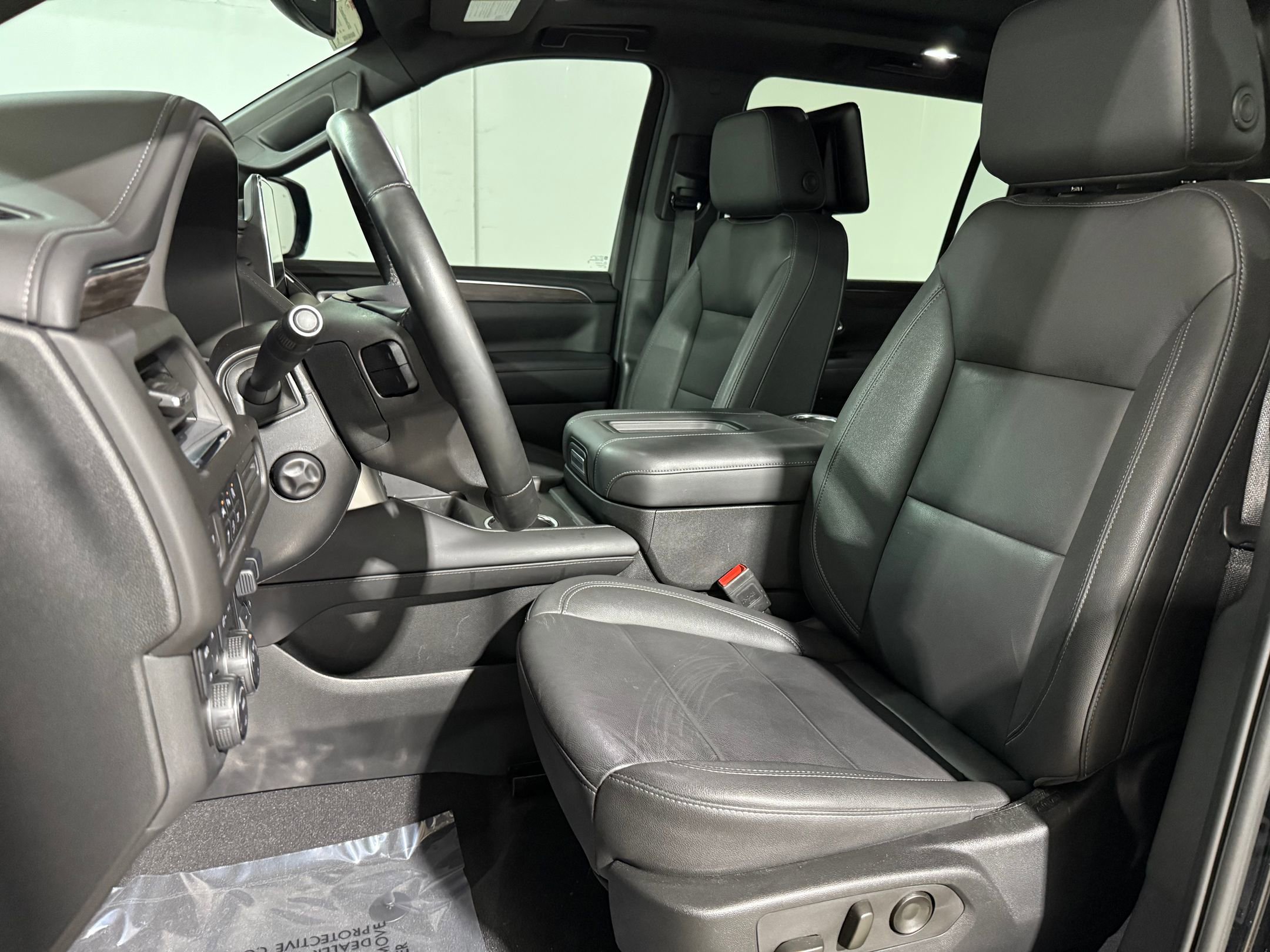 2024 Chevrolet Suburban Z71 photo 3